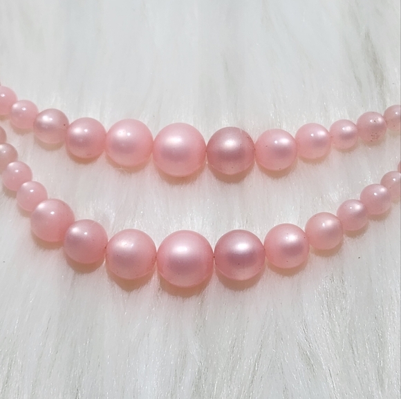 Sweet Vintage Doubled Strand Elegant Faux Pink Pearl Necklace - Picture 3 of 7